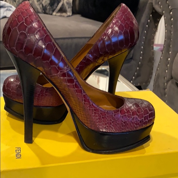 Shoes - Picture 3 of 5